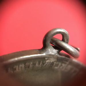 เหรียญพระราชทานกำเนิดรักษาดินแดง ร.6 ปี2505 ห่วงเชื่อม เนื้อ เงิน พิมพ์ใหญ่สุดประมาณ 4 ซม. หายากมากๆ - Image 3