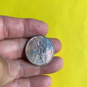 เหรียญทองแดง 1 เซี้ยว ร.ศ.115 สมัยรัชกาลที่ 5 ตรา พระบรมรูป - พระสยามเทวาธิราช สภาพสวยงามสมบูรณ์ ยังมีผิวสีรุ้งเดิมๆให้เห็นหายากครับ - Image 4