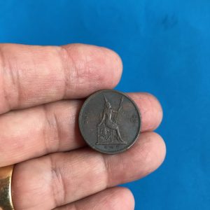 เหรียญทองแดง 1 อัฐ ร.ศ.124  สมัยรัชกาลที่ 5 หน้าตรงพระบรมรูป - พระสยามเทวาธิราช สภาพเดิมๆ - Image 3