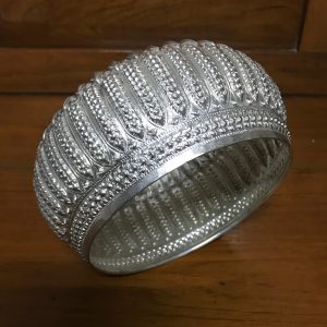 ขันใส่นำ้ เนื้อเงิน ลายมะเฝือง ขนาดเส้นผ่าศูนย์กลาง 7" - Image 2