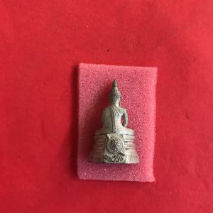 พระหลวงพ่อโสธร รุ่นประวัติศาสตร์ 80 ปีกรมตำรวจ ตอกโค๊ต 335077  เนื้อเงินพ่นทราย - Image 2