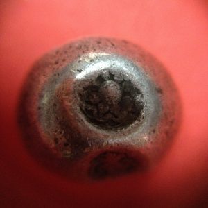 พดด้วงเม็ด 1 บาทสมัยพระนารายณ์ ปี พ. ศ. 2199-2231 ตราครุฑ สวยคมชัด (เม็ดที่ 1) - Image 2