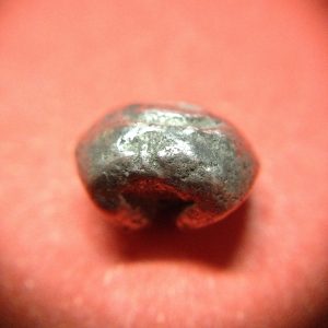 พดด้วงเม็ดสลึงสมัยอยุธยา ตราช้าง-ตราสังข์ สวยงามคมชัดมากๆ เม็ดที่ 2 - Image 2