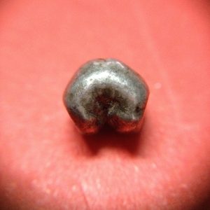 พดด้วงเม็ดสลึงสมัย ร.3 ตราใบมะตูม ,มีความชัดเจนสวยงามมาก เม็ดที่ 2 - Image 3