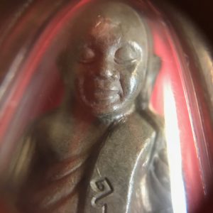 หลวงพ่อเงินวัดบางคลาน ปี 37 รุ่น เพิร์ธ เนื้อนวะ อุดกริ่งสวยงามตมชัดมาก องค์ที่ 2 เลี่ยมกรอบเงินลงยาอย่างดีพร้อมใช้ - Image 3