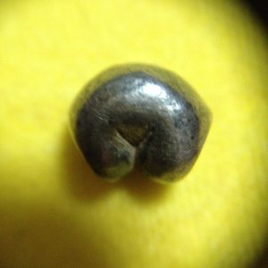 พดด้วงเม็ดสลึงตรากระต่ายอ้วน-หอยสังข์ สุโขทัย สวยงามดูคลาสสิก หายากมาก มาก  เม็ดที่ 2 - Image 3