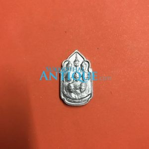 เหรียญเนื้อเงิน ในหลวง ' นวมหาราช'  5 ธันวาคม 2530 หนาคมชัดสวยงามมากๆ - Image 2