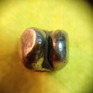 พดด้วงเม็ดสลึงตรากระต่ายอ้วน-หอยสังข์ สุโขทัย สวยงามดูคลาสสิก หายากมาก มาก  เม็ดที่ 4 - Image 4