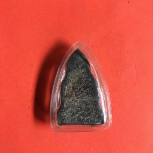 พระร่วงนั่งกรุลพบุรีเนื้อชินหลังลายผ้า เลี่ยมเงินหนาเปิดฝาได้ - Image 4