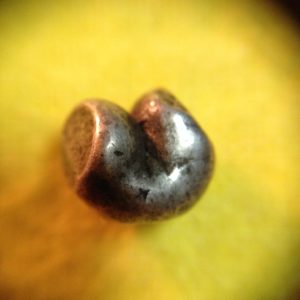 พดด้วงเม็ดสลึงรัตนโกสินทร์ ตราปราสาท-ตราจักร สมัยร.3  สวยงามหายาก เม็ดที่  1 - Image 4