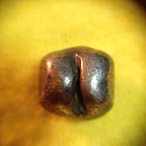 พดด้วงเม็ดสลึงตราช้างการ์ตูน-หอยสังข์ สุโขทัยมีบาก ( หายากมาก มาก ) - Image 3