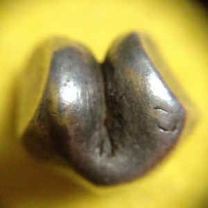 พดด้วงรัตนโกสินทร์เม็ดบาทสมัย ร.2 พ.ศ.2352-2367 (ตราครุฑ-กรงจักร )ตราครุฑสวยงามคมชัดมาก เม็ดที่ 3 - Image 4