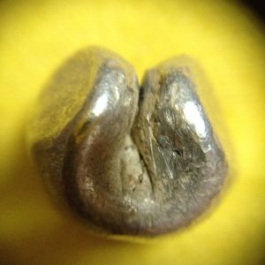 พดด้วงรัตนโกสินทร์เม็ดบาทสมัย ร.1 พ.ศ.2325-2352 (ตราอุณาโลม-กรงจักร )ตราสวยงามคลาสสิกเม็ดสีแก่ทองมาก เม็ดที่ 1 - Image 4