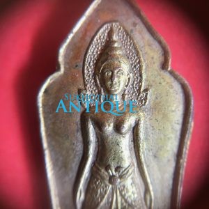 เหรียญพระแม่ย่ากะไหล่เงินปี พ.ศ.2513บล็อกนิยมพิมพ์เล็กคอสามชั้น เลี่ยมพลาสติกอย่างดีพร้อมใช้ - Image 3