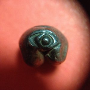 พดด้วงเม็ดสลึงตรากระต่ายอ้วน-หอยสังข์ สุโขทัย สวยงามดูคลาสสิก หายากมาก มาก  เม็ดที่  6 - Image 2