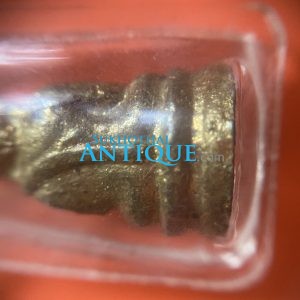 พระชัยเจ้าคุณศรีวัดสุทัศน์ ปี 2495 น้ำเต้าตรง กระไหล่ทองสวยเดิมเลี่ยมกรอบพลาสติก - Image 3