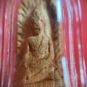 พระรอดวัดพระสิงห์ปี2495 พิมพ์สวยเนื้อดี เลี่ยมพลาสติกอย่างหนา - Image 3