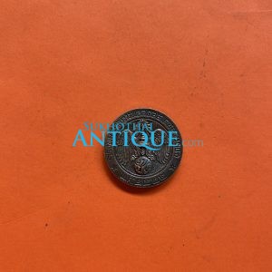 เหรียญคุ้มเกล้าในหลวงเนื้อทองแดง ปี 2522 - Image 4