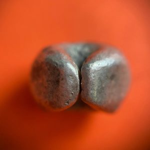 พดด้วงสุโขทัยเม็ด 1 บาทตราช้าง - ตราพุ่มหก บากขา 2 ข้าง เม็ดที่ 2 - Image 4