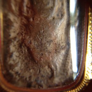 หลวงพ่อปาน พิมพ์ขี่ไก่โบราณ มีซุ้ม วัดบางโคนม อ.เสนา จ.อยุธยา ด้านหลังมียันต์ เนื้อพระละเอียดแน่นหนึบนุ่น เก่าดูง่าย เลี่ยมทอง - Image 2