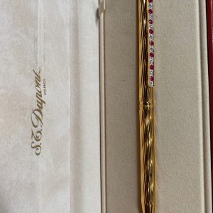 ปากกา St.DUPONT  ทำใน  France ทอง 18 K ฝังพลอยสีแดงและเพชรอย่างละ 9 เม็ด ใหม่พร้อมกล่องและใบเซอร์ S/N 0041190 - Image 3