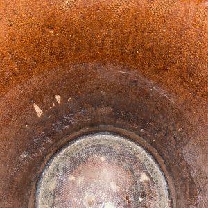 โอ่งเซี่ยงไฮ้โบราณสีนำ้ตาลไหม้อายุเกิน 100 ปีขึ้น นำเข้าจากต่างประเทศ มีตราภาษาจีนตอกประทับอยู่ปากโอ่งหายากมากๆ - Image 3