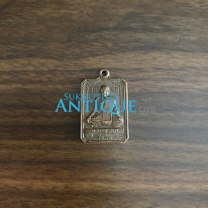 เหรียญทองแดงสี่เหลี่ยมหลวงปู่บุญมี วัดเกาะศรีสำโรง จ.สุโขทัย  พิมพ์หลังยันต์ - Image 4