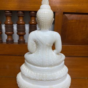 หล่อพระแก้วมรกต "สำนักพุทธเทวประทีป" เนื้อแก้วสีขาวเหลือบรุ้งปี2500 สมบูรณ์เดิมสวยงามมาก (สีขาวหายากมาก ) - Image 2