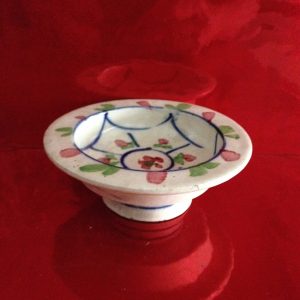 จานเชิงรัตนโกสินทร์ตอนต้น มีลายบนอย่างเดียว สภาพสมบูรณ์มาก ใบที่ 6 - Image 2