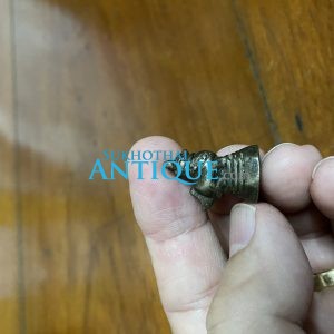 ลูกเป้ง สิงห์เก่างานศิลป์เนื้อสัมสำริดใช้เป็นลูกชั่งในสมัยโบราณ อายุน่าจะประมาณร่วม 100 ปีเม็ดสวยงามมาก - Image 2