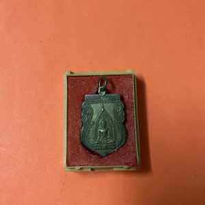 เหรียญกะไหล่ทองหลวงพ่อพระพุทธเรืองฤทธิ์ รุ่น 2 ปีพ.ศ.2512 คลาสสิกองค์ที่11 พร้อมกล่องเดิม - Image 2