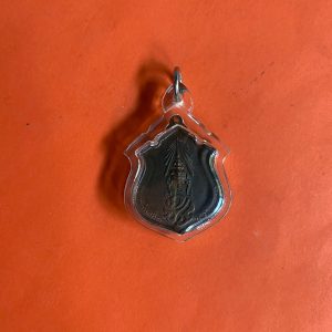 เหรียญพระพุทธชินราชเนื้อทองแดงกะไหล่เดิม หลัง ภปร กองทัพภาคที่ 3 สวยงามคมชัดมากๆ - Image 2