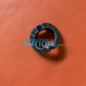 เงินเจียงปีกกว้างเนื้อเงินหนัก ประมาณ4บาท ตอกตรา เพียไรและตราอี่นๆคมชัดมากอยู่รอบตัว - Image 2