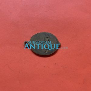 เหรียญใบพุทราหลวงปู่เอมวัดคลองโป่ง ศรีสำโรงรุ่น 3 ปี2517เนื้อทองแดงกะไหล่ทองหลังวงเดือนแชมป์สวยแชมป์ เลี่ยมโลหะสีทอง - Image 2