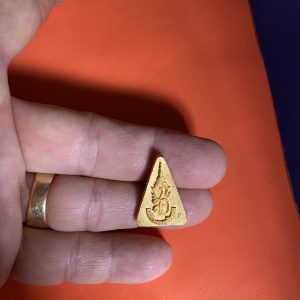 พระสมเด็จนางพญาจิตรดา สก.5 รอบ เนื้อทองคำ พิมพ์ใหญ่ หนัก 1 บาท  สวยงามเดิมๆ - Image 4