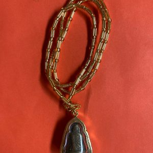 หลวงพ่อเงินหล่อโบราณออกวัดท้ายนำ้ เลี่ยมพลาสติกกันนำ้กรอบทองไมค่อน รวมสร้อยคอพร้อมใช้ - Image 2