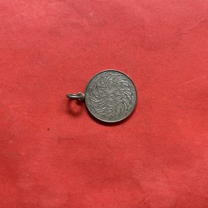 เหรียญพระแก้วมรกตปี 2475 เนื้ออัลปาก้าห่วงเชื่อม บล็อกนอก เจนีวา สวยงามคมชัดมากๆ - Image 3