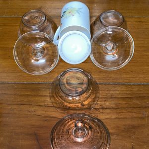 ถ้วยแก้ใสไว้ใส่ขนมหวานเก่าโบราณสำหรับไปวัดตักบาตรพร้อมฝารวม3 ใบ และถ้วยนำ้เก่าพร้อมฝา1ใบ เก็บได้สมบูรณมากๆ - Image 3