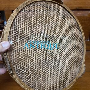 ถาดไม้ไผ่โบราณสานทั้งอัน พื้นกระจกตกแต่งด้วยผีเสื้อ งานเก่าปราณีตสวยงามมาก - Image 3