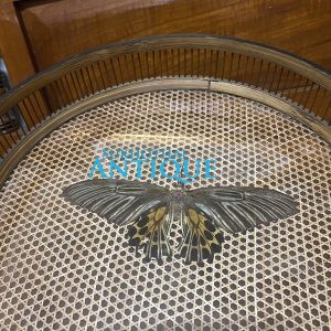 ถาดไม้ไผ่โบราณสานทั้งอัน พื้นกระจกตกแต่งด้วยผีเสื้อ งานเก่าปราณีตสวยงามมาก - Image 4