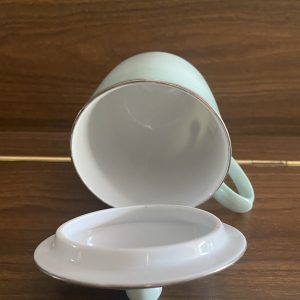 ถ้ายกาแฟเก่าพร้อมฝาลายดอกไม้ จัดว่าเนื้อแกร่งประเภทเดียวกับกังใสสีฟ้าอ่อนขลิบเงิน - Image 3