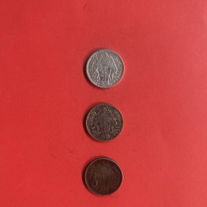 เหรียญหนึ่งสลึงช้างสามเศียรเนื้อเงินสมัย ร.6 ปี พ.ศ.2462 (2เหรียญ) และ2467 (1เหรียญ) จำนวน 3 เหรียญสวยงามคมชัดเดิม - Image 4