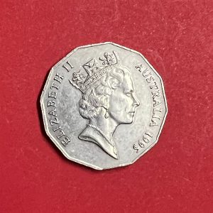 เหรียญเงินตรา ELIZABETH II ปี 1995 ราคา 50 cent 12 เหลี่ยม ขนาด 31.5 มิล สวยคมชัด - Image 2
