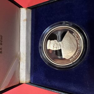 เหรียญสมเด็จพระนเรศวรมหาราชหลังพระพุทธชินราช ปี 2536 เนื้อเงินขัดเงา จากโรงกษาปณ์ " เพิร์ธ "ออสเตรเลีย สวยเดิมพร้อมกล่อง - Image 4