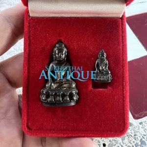 พระกริ่งปวเรศ รุ่น 2 ปี 2530 วัดบวรนิเวศราชวรวิหารเนื้อนวะโลหะบรรจุผงจิตรลดา ในหลวงเสด็จเททอง พระสังฆราชปลุกเสก - Image 4
